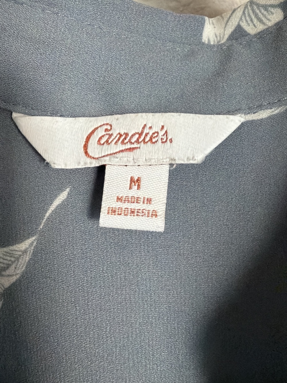 Candie's Blue Floral Button-Down Semi-Sheer Blouse - Size Medium - Picture 3 of 4